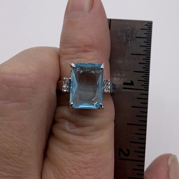 New  in, no tags, fashion jewellery, rhodium plated,  blue topaz & clear CZ sz 7 - Picture 6 of 13